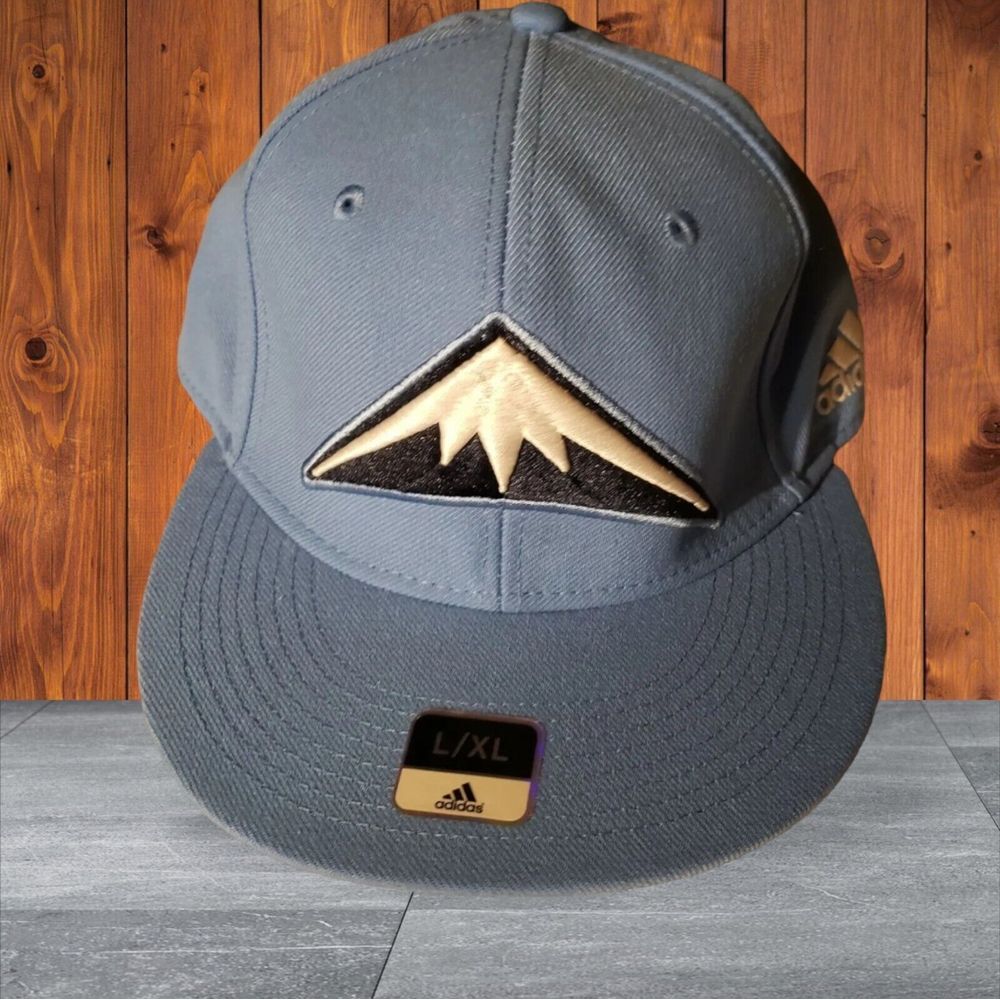 New Denver Nuggets baseball hat cap. Addidas Superflex. Size L/XL.
